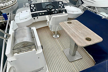 Nord Star 40 Patrol, флайбридж, стол и гриль Nord Star 40 Patrol: Nord Star 40 Patrol, флайбридж, стол и гриль