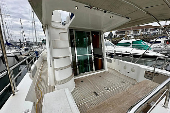 Nord Star 40 Patrol, кормовая палуба и вход в салон Nord Star 40 Patrol: Nord Star 40 Patrol, кормовая палуба и вход в салон