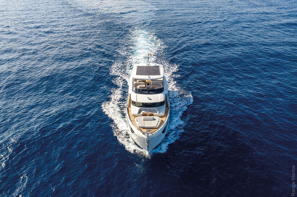 Absolute Navetta 66 — Экстерьер