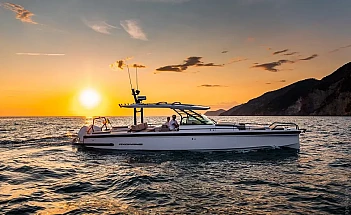 axopar-37-sun-top-g02-sunset-profile