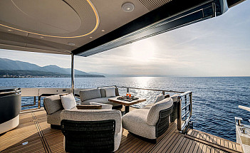 03-gallery-esterni-yacht-navetta66-03-1000x667