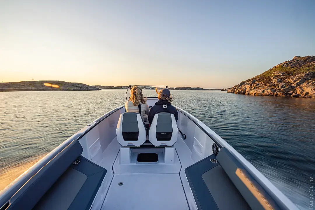 axopar-22-spyder-g04-bow-seating