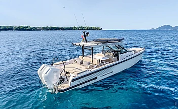 axopar-37-sun-top-g04-aerial-rear