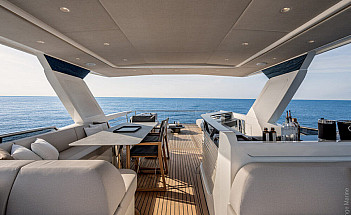 03-gallery-esterni-yacht-navetta66-06-1000x667