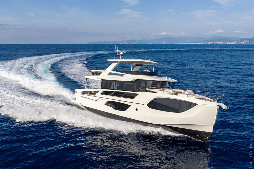 03-gallery-esterni-yacht-navetta66-08-1000x667