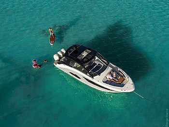 Sea Ray: Sundancer 370 Outboard на якоре, вид сверху