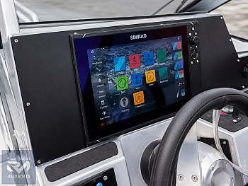 Дисплей Simrad на Anytec A23 Anytec: Дисплей Simrad на Anytec A23