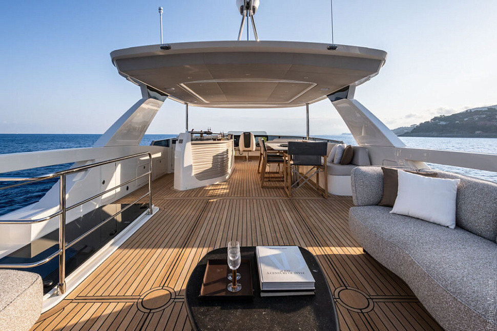 Absolute Navetta 66 — Экстерьер