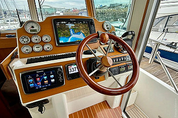 Nord Star 40 Patrol, штурвал и приборы Nord Star 40 Patrol: Nord Star 40 Patrol, штурвал и приборы