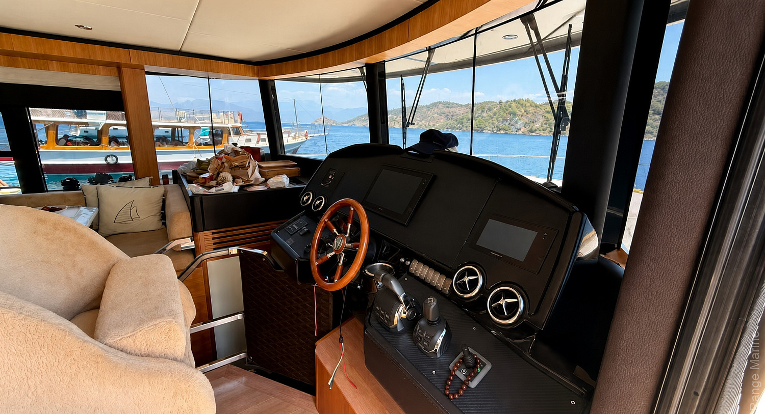 Absolute Navetta 48