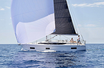 Bavaria C-LINE: Bavaria C38: под парусами с геннакером