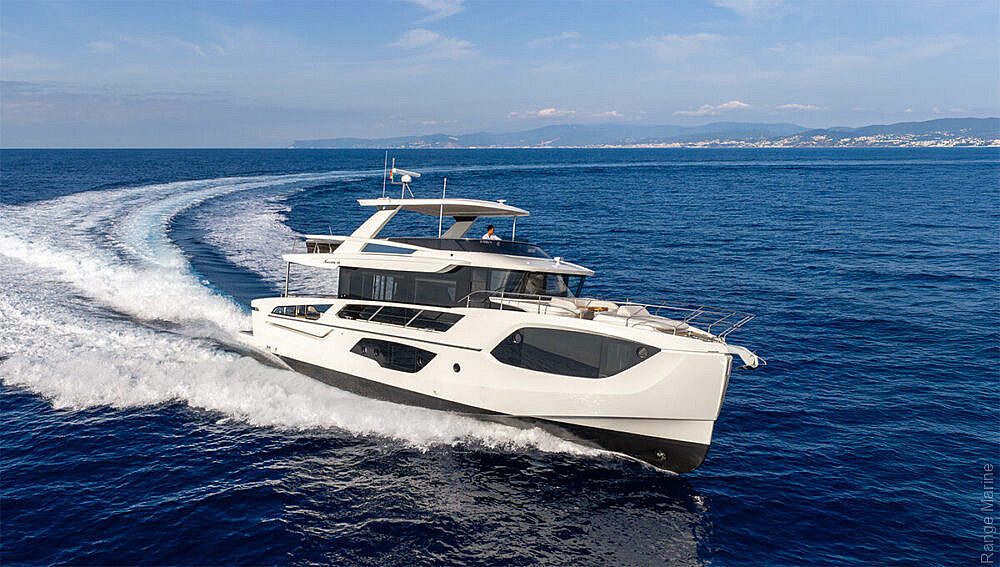 03-gallery-esterni-yacht-navetta66-20-1000x567