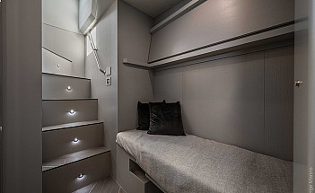 04-gallery-interno-crew-cabin-01-yacht-navetta66.jpg-scaled