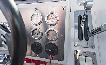 11-gauges-throttle